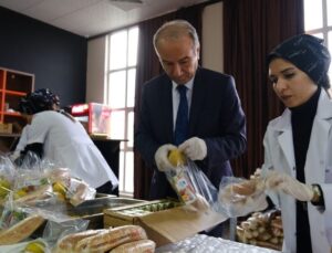 Arguvan Belediyesi’nden tüm ilkokul öğrencilerine beslenme desteği
