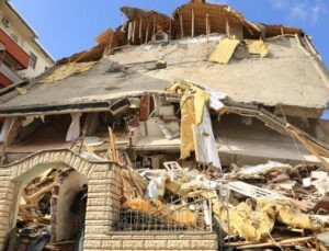 Malatya Valiliği yıkılan bina sayısını 3 bin 103 olarak açıkladı