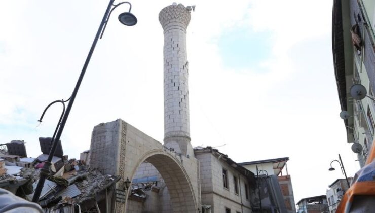 Malatya’da 25 cami yıkıldı