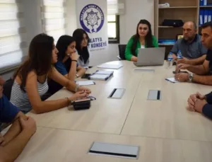 Malatya Kent Konseyi, öğrencilere YKS için danışmanlık hizmeti veriyor